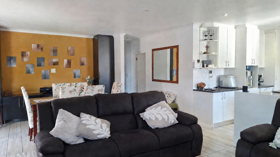 3 Bedroom Property for Sale in Beacon Bay Eastern Cape